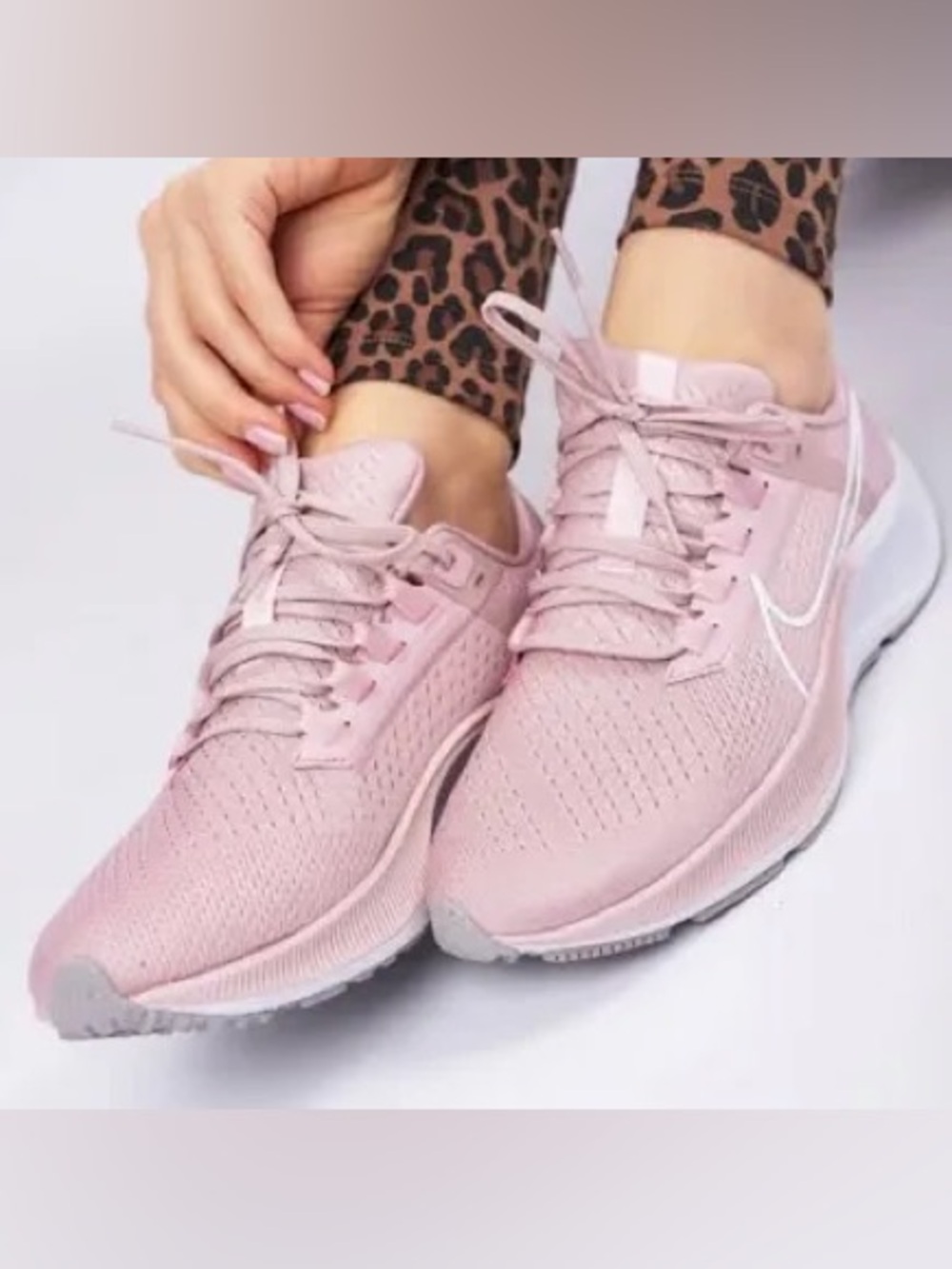 Nike Air Zoom Pegasus Women's Size 7.5 Running Shoes Pink
